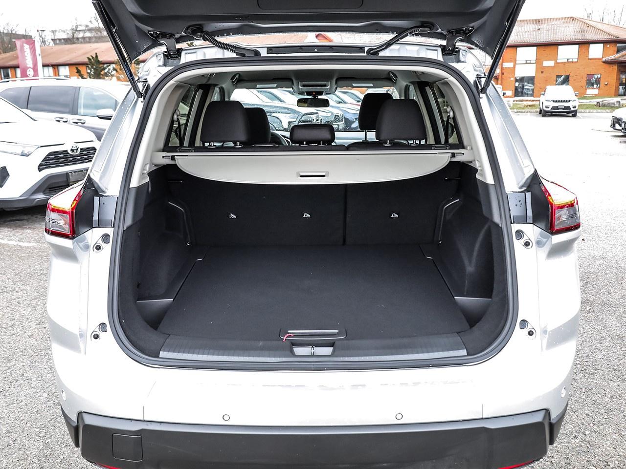 2025 Nissan Rogue S Photo