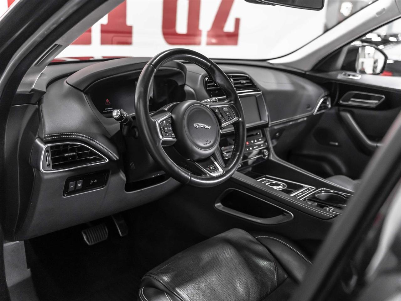 2017 Jaguar F-PACE R-SPORT|35t AWD|22INCH|MERIDIAN|BLINDSPOT|LOADED Photo