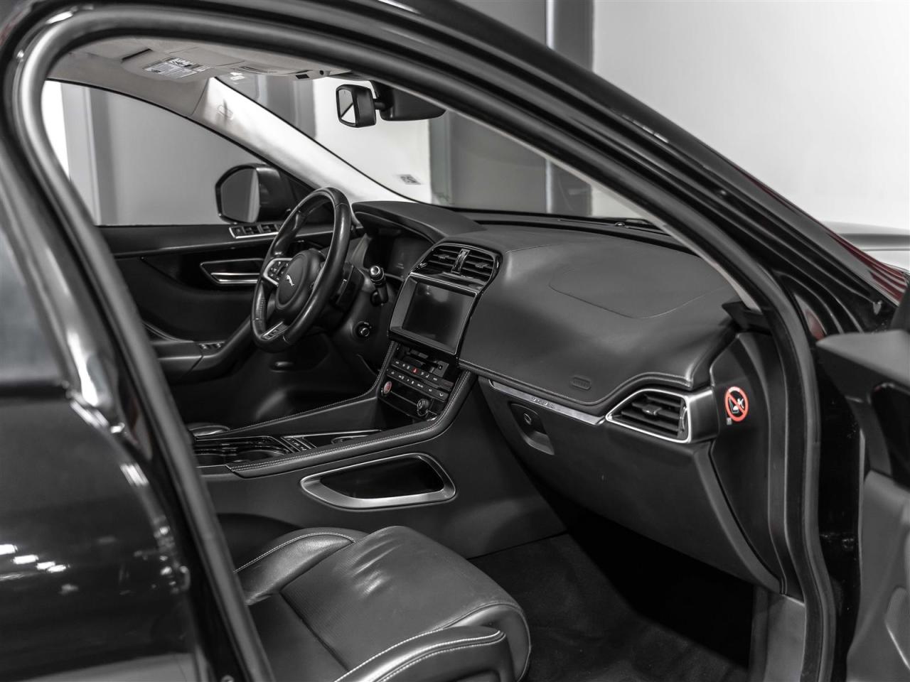 2017 Jaguar F-PACE R-SPORT|35t AWD|22INCH|MERIDIAN|BLINDSPOT|LOADED Photo