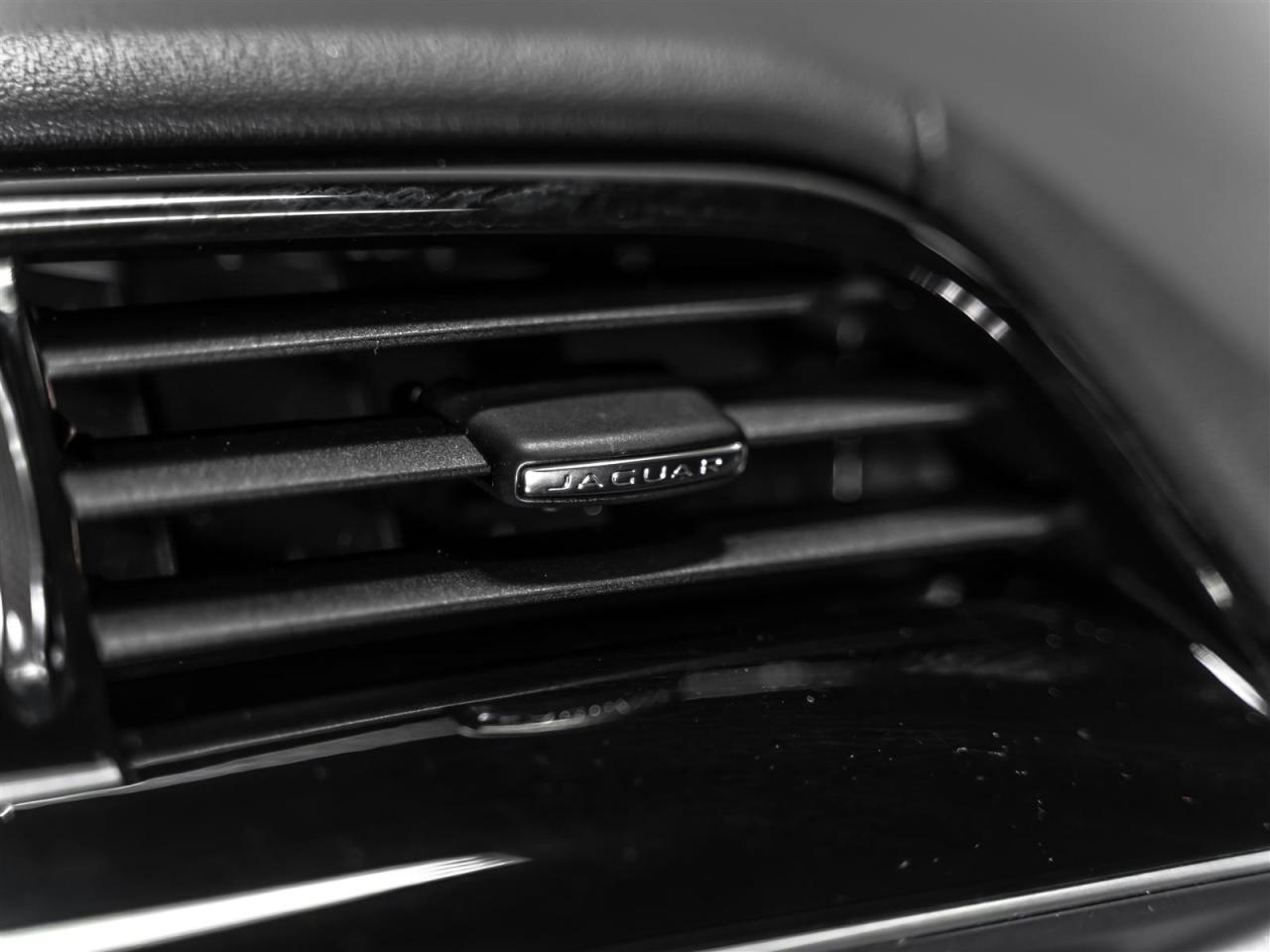 2017 Jaguar F-PACE R-SPORT|35t AWD|22INCH|MERIDIAN|BLINDSPOT|LOADED Photo