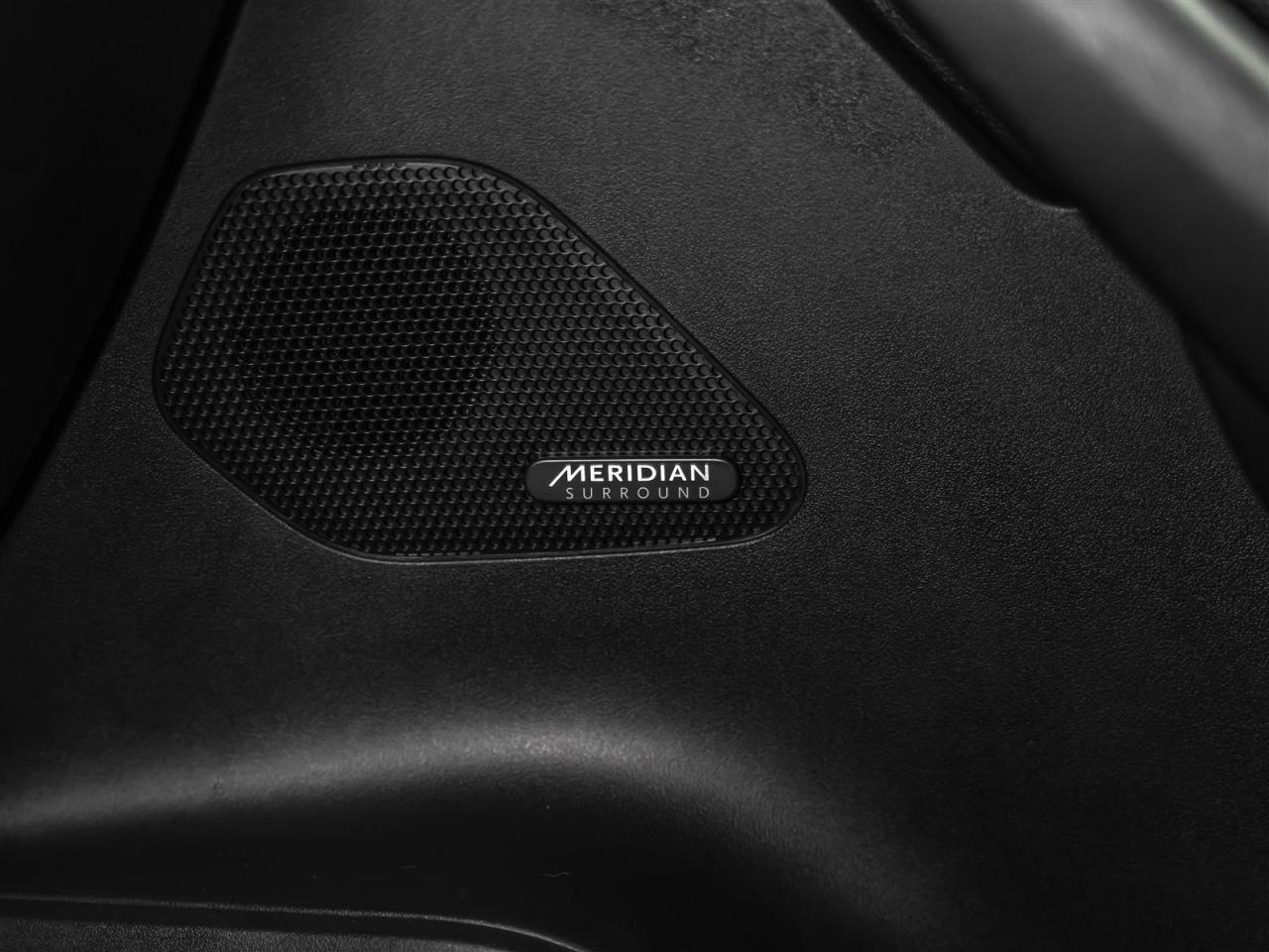 2017 Jaguar F-PACE R-SPORT|35t AWD|22INCH|MERIDIAN|BLINDSPOT|LOADED Photo