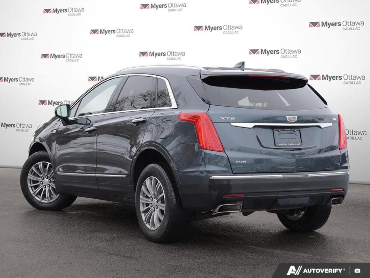 2019 Cadillac XT5 Luxury AWD  LUXURY, AWD, DUAL SUNROOF, LOADED Photo3