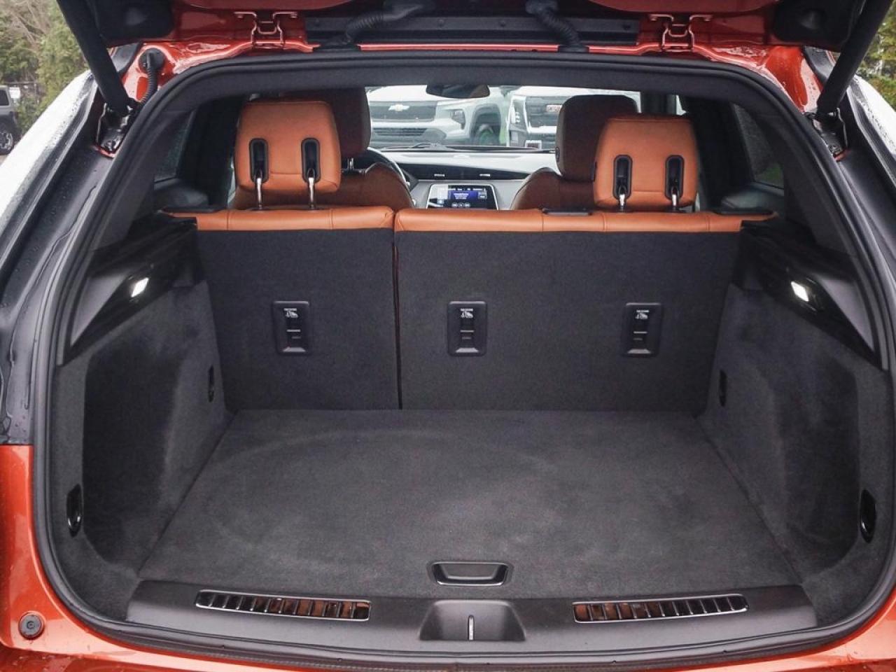 2019 Cadillac XT4 AWD Sport  SPORT, LEATHER, AWDM COMFORT AND CONV PACKAGE Photo