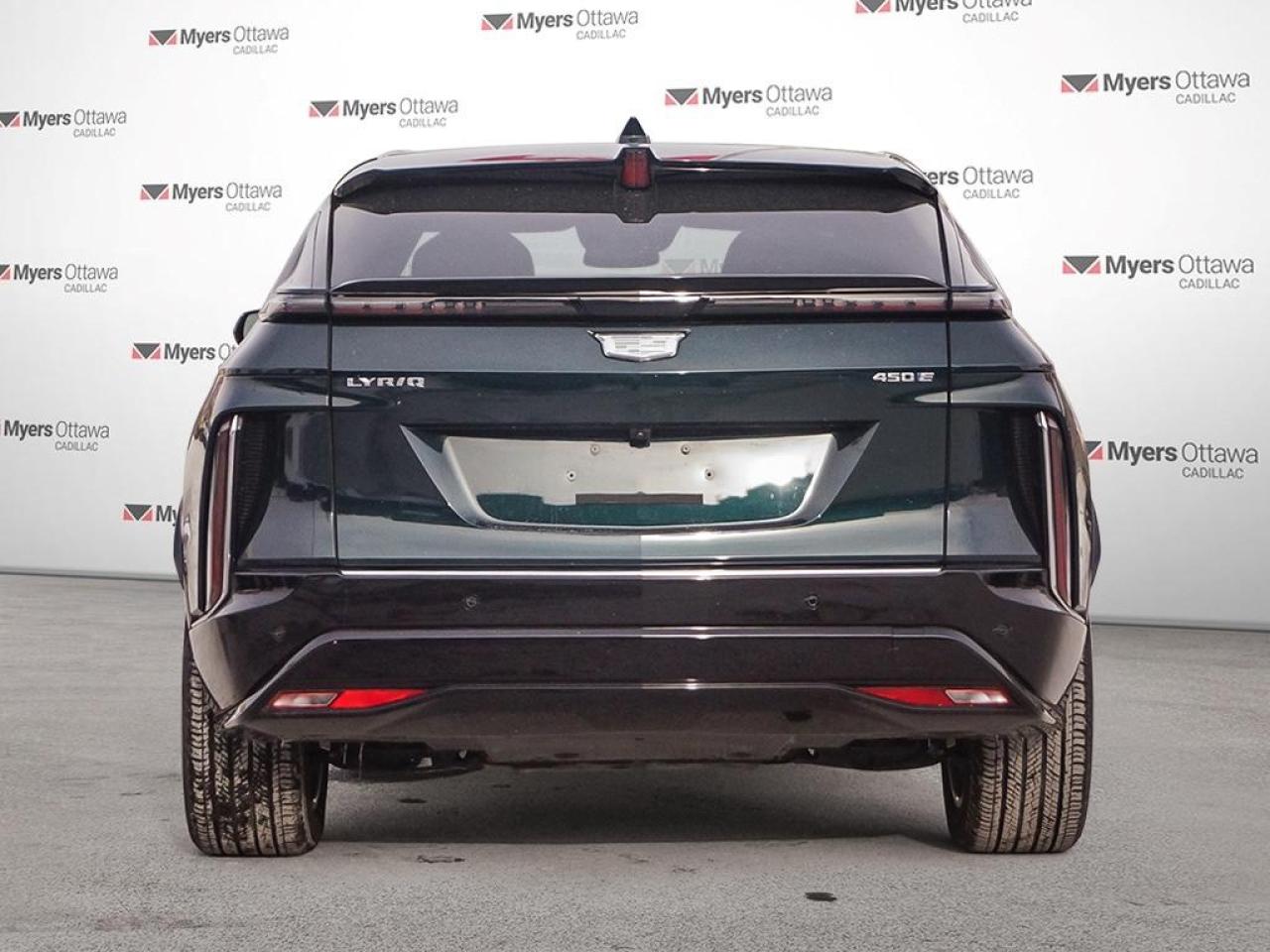 2024 Cadillac LYRIQ Luxury  LUXURY, AWD, GLASS ROOF, LIKE NEW Photo3