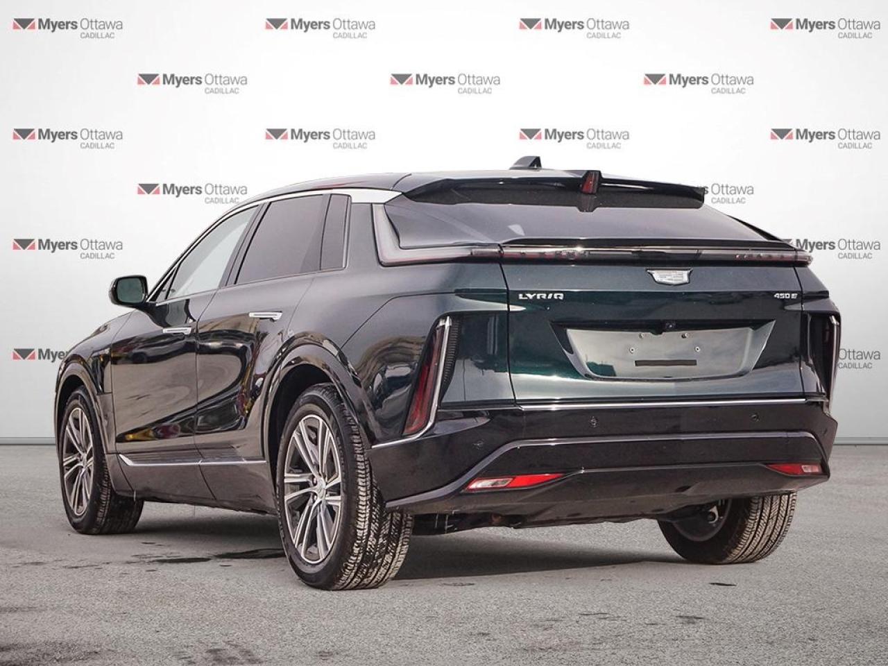 2024 Cadillac LYRIQ Luxury  LUXURY, AWD, GLASS ROOF, LIKE NEW Photo