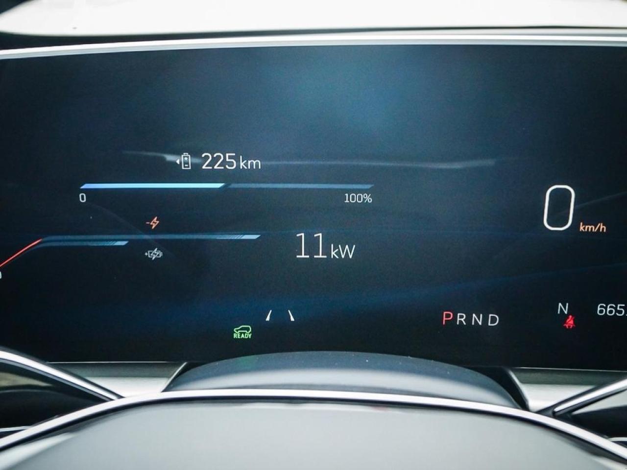 2024 Cadillac LYRIQ Luxury  LUXURY, AWD, GLASS ROOF, LIKE NEW Photo