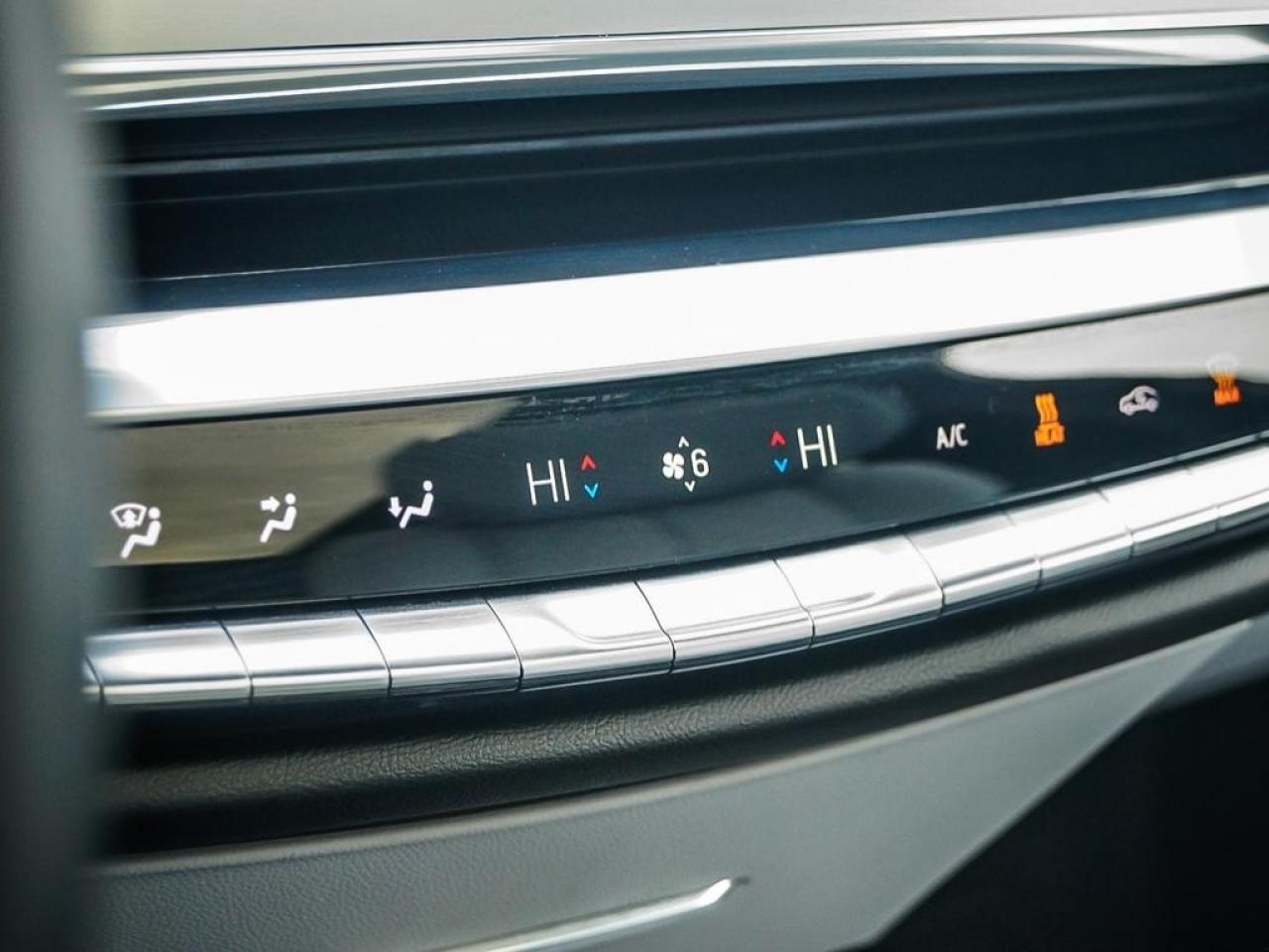 2024 Cadillac LYRIQ Luxury  LUXURY, AWD, GLASS ROOF, LIKE NEW Photo