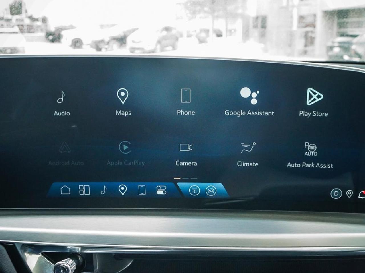 2024 Cadillac LYRIQ Luxury  LUXURY, AWD, GLASS ROOF, LIKE NEW Photo