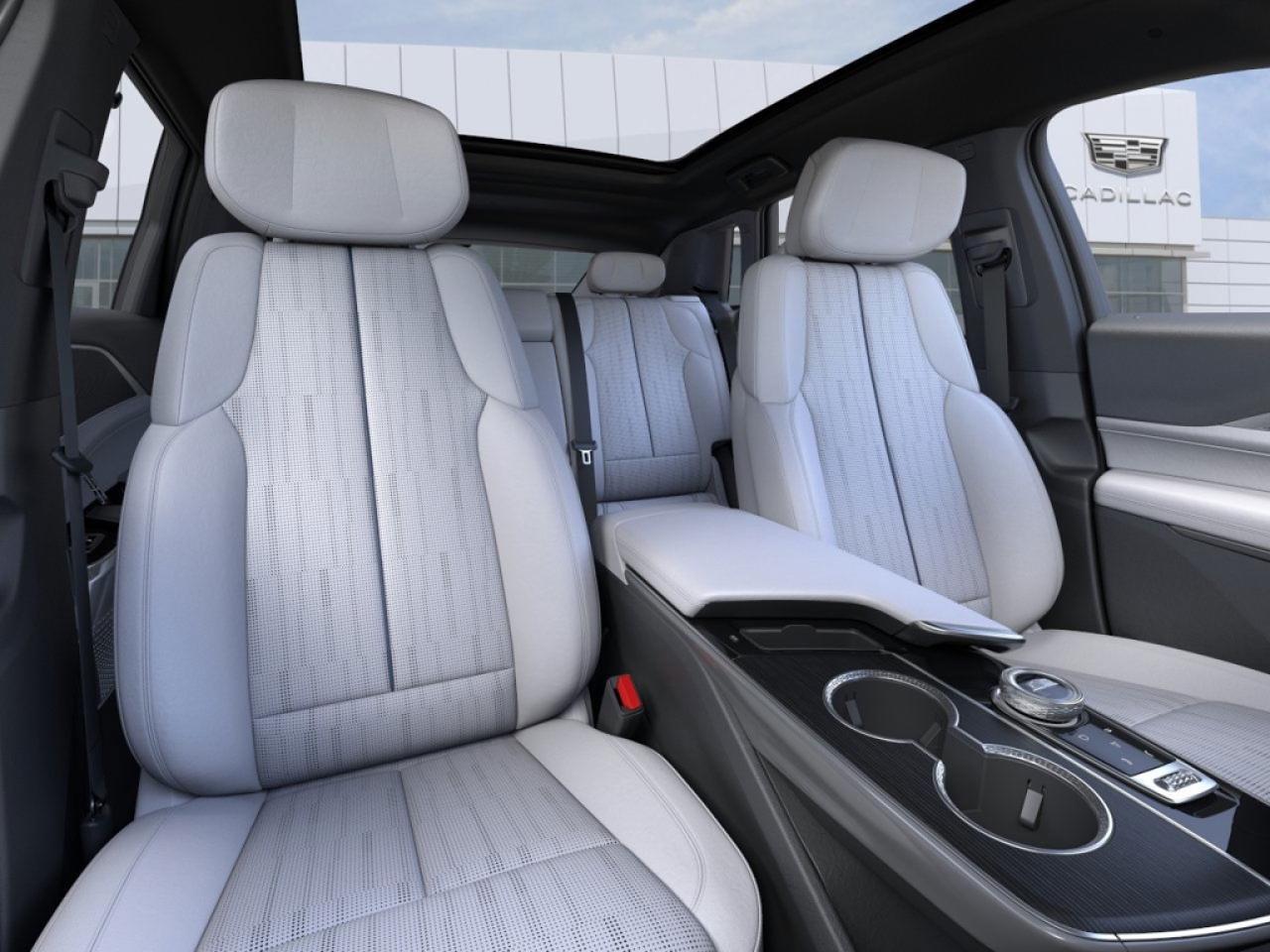 2026 Cadillac LYRIQ Sport  SPORT, AWD, SUNROOF, 500 KM RANGE Photo