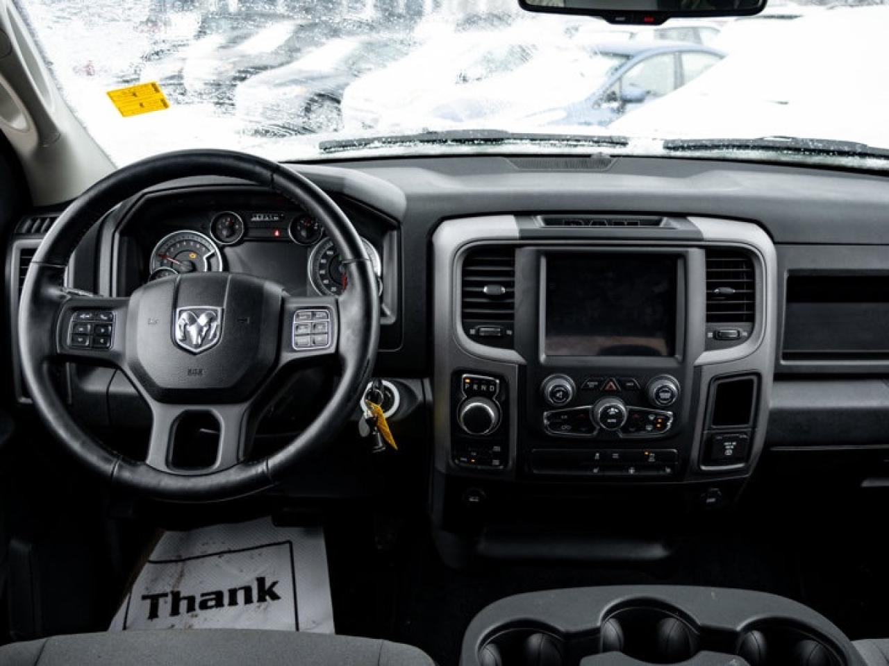 2022 RAM 1500 Classic EXPRESS Photo2