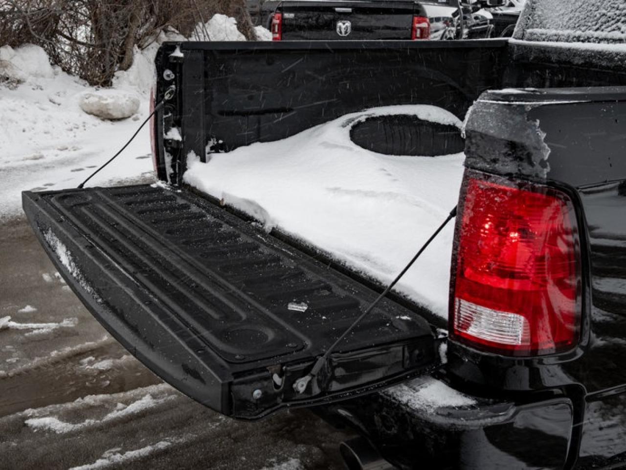 2022 RAM 1500 Classic EXPRESS Photo