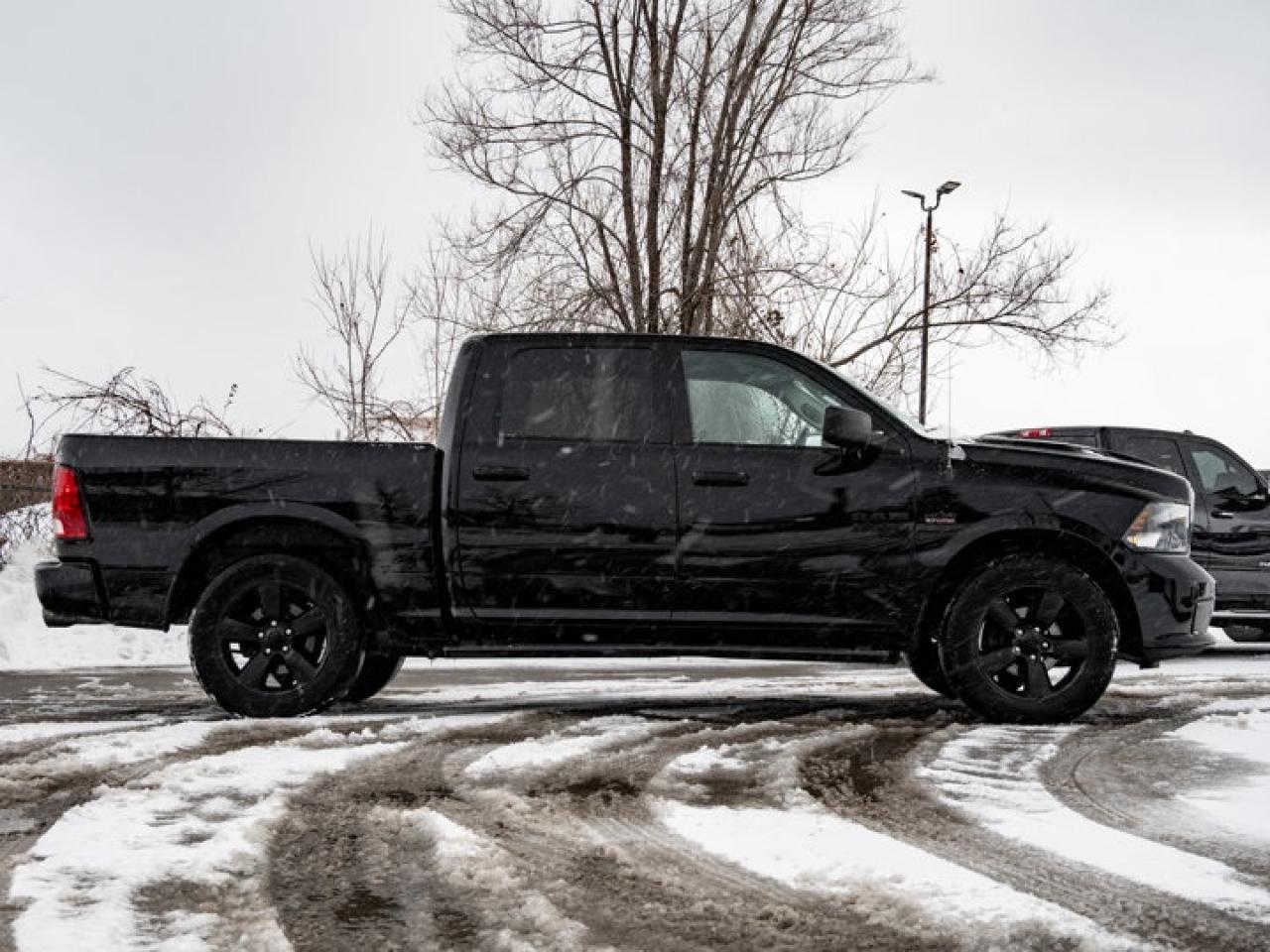 2022 RAM 1500 Classic EXPRESS Photo