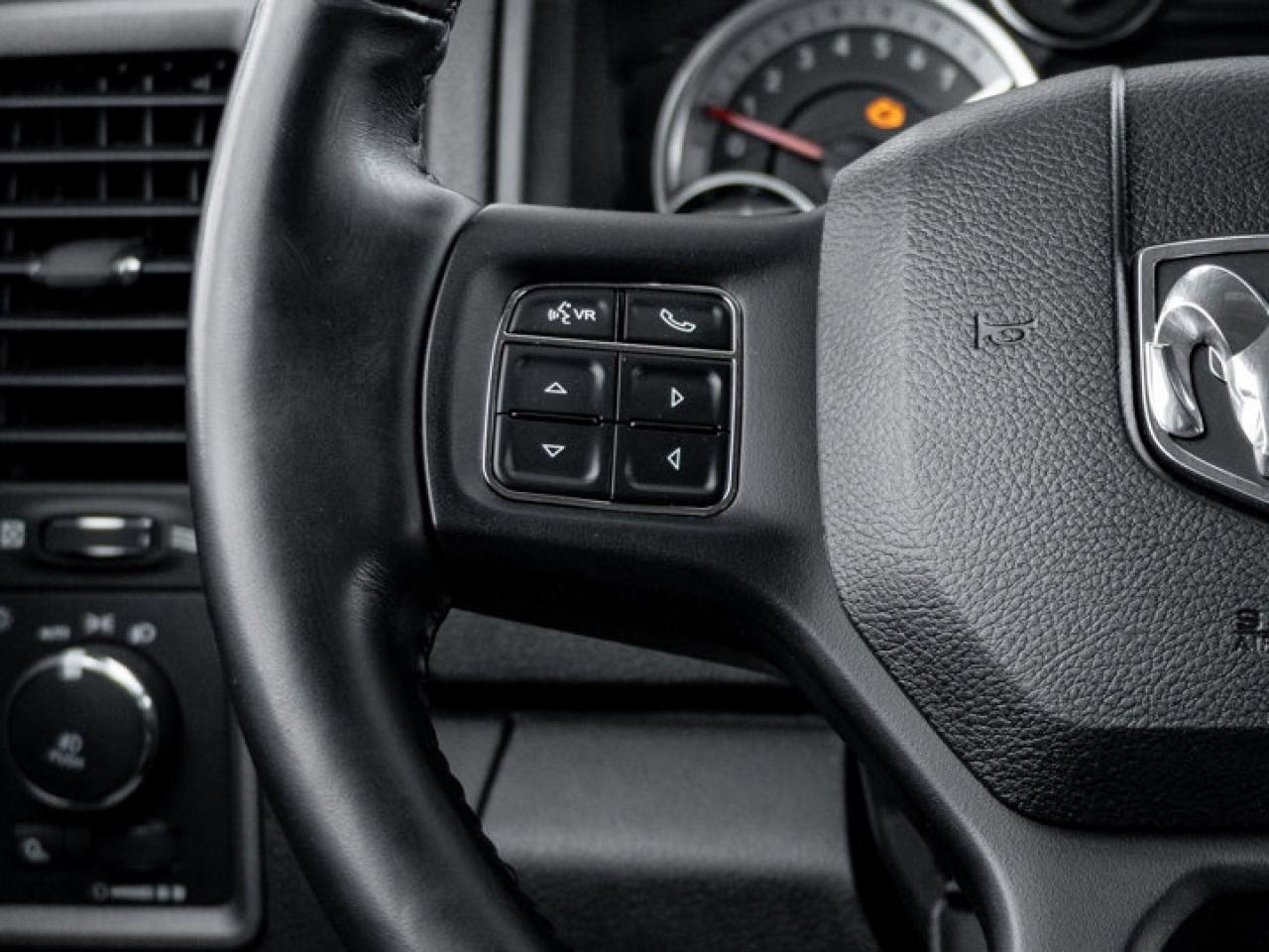 2022 RAM 1500 Classic EXPRESS Photo