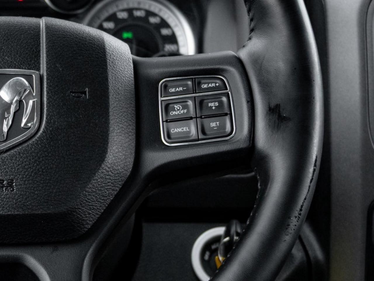 2022 RAM 1500 Classic EXPRESS Photo