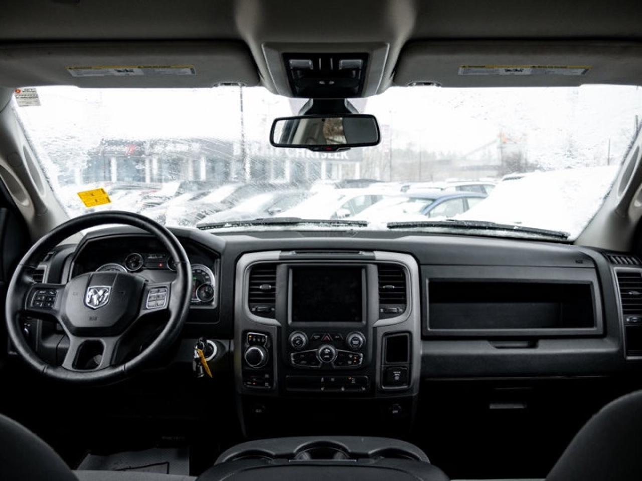 2022 RAM 1500 Classic EXPRESS Photo