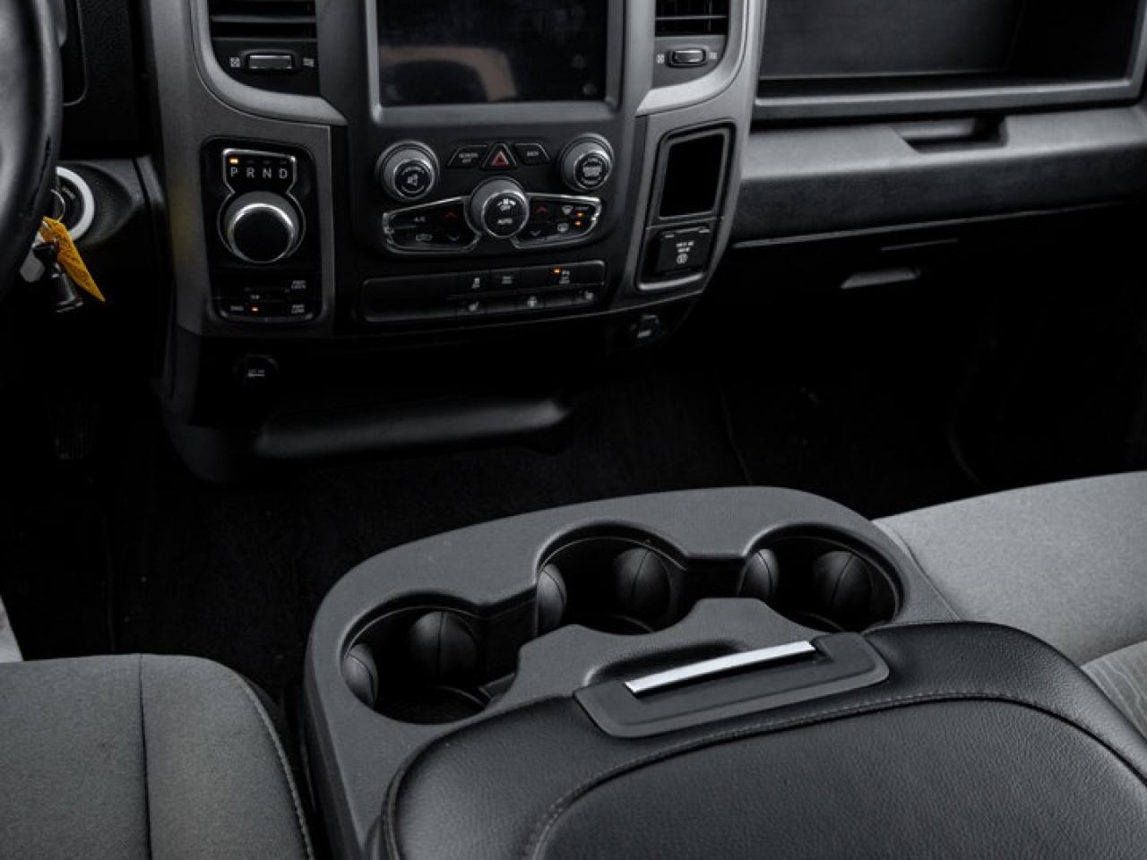 2022 RAM 1500 Classic EXPRESS Photo