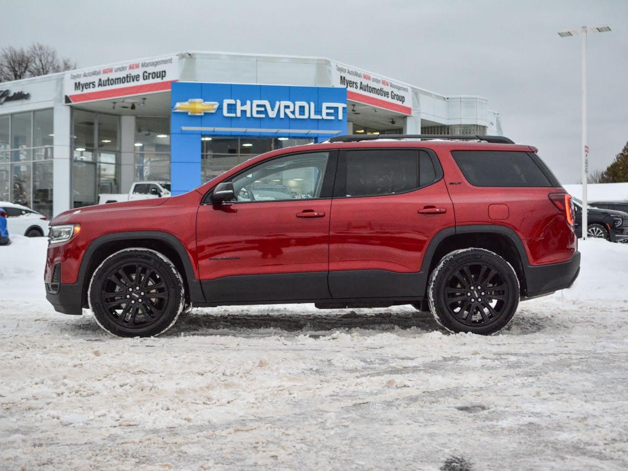 2023 GMC Acadia SLT  - Navigation -  Leather Seats - $304 B/W Photo2