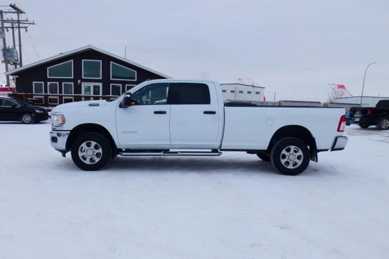 2023 Dodge Ram 2500 Big Horn 4x4 Crew Cab 8' Box w/Pwr cloth, NAV, BUC - Photo #1
