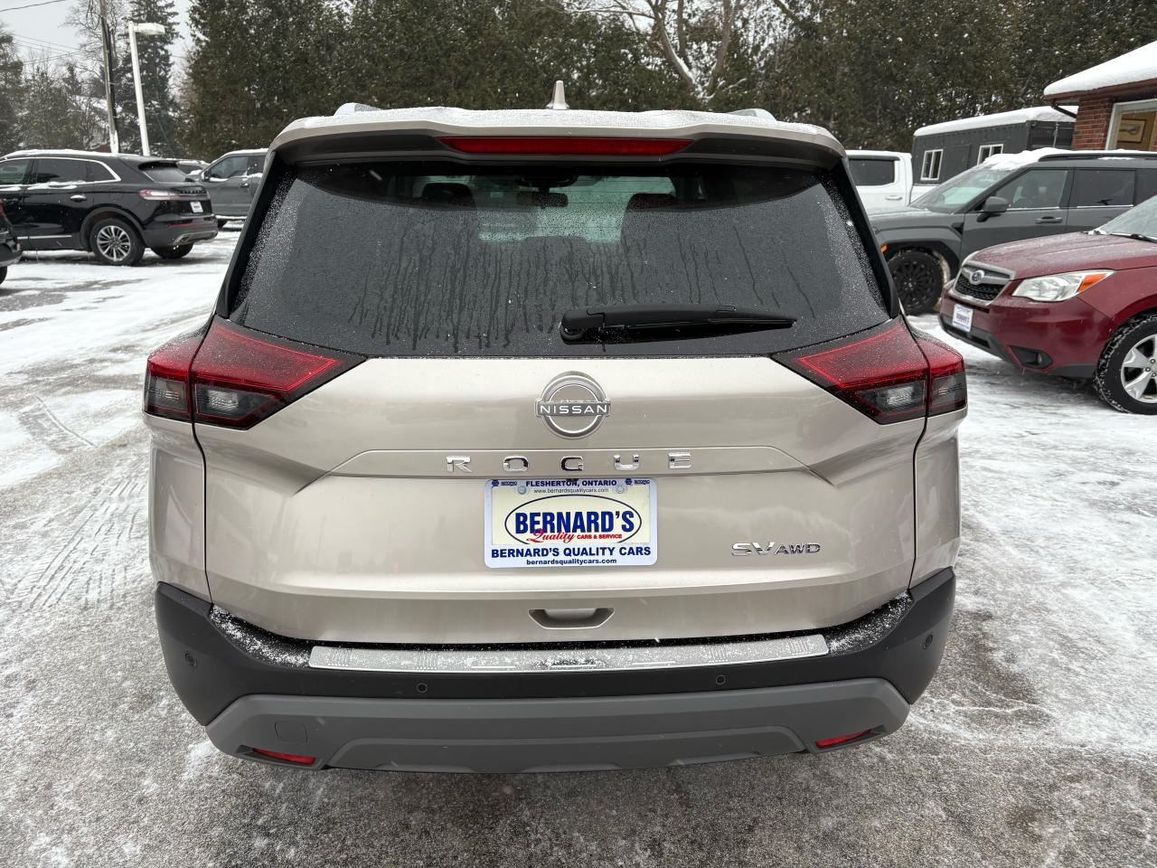 2023 Nissan Rogue SV MOONROOF Photo