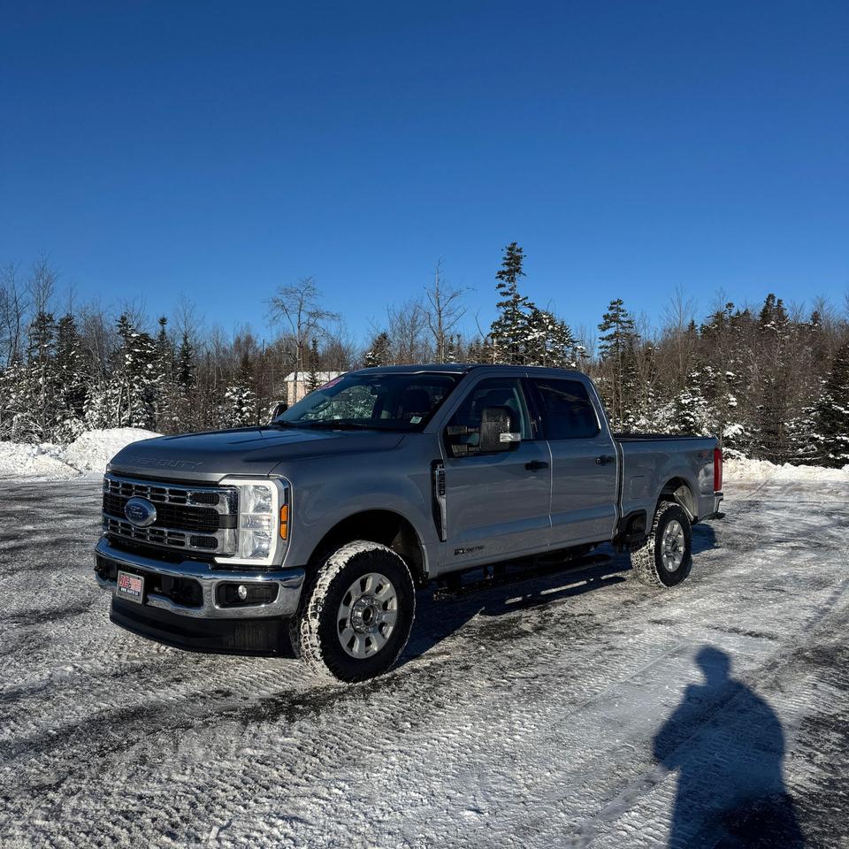 2024 Ford SUPER DUTY F-250 SRW XLT