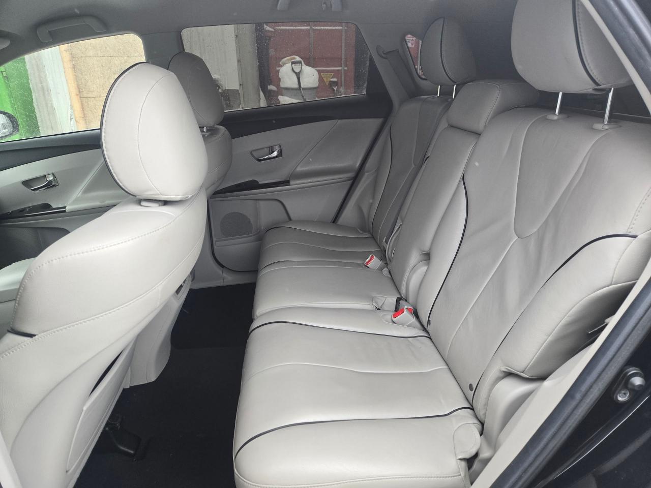 2011 Toyota Venza  Photo