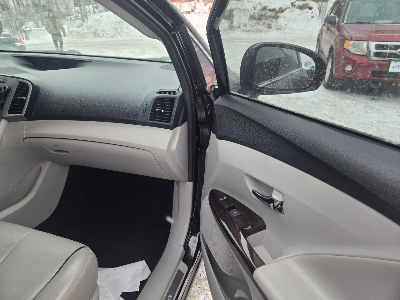 2011 Toyota Venza  Photo