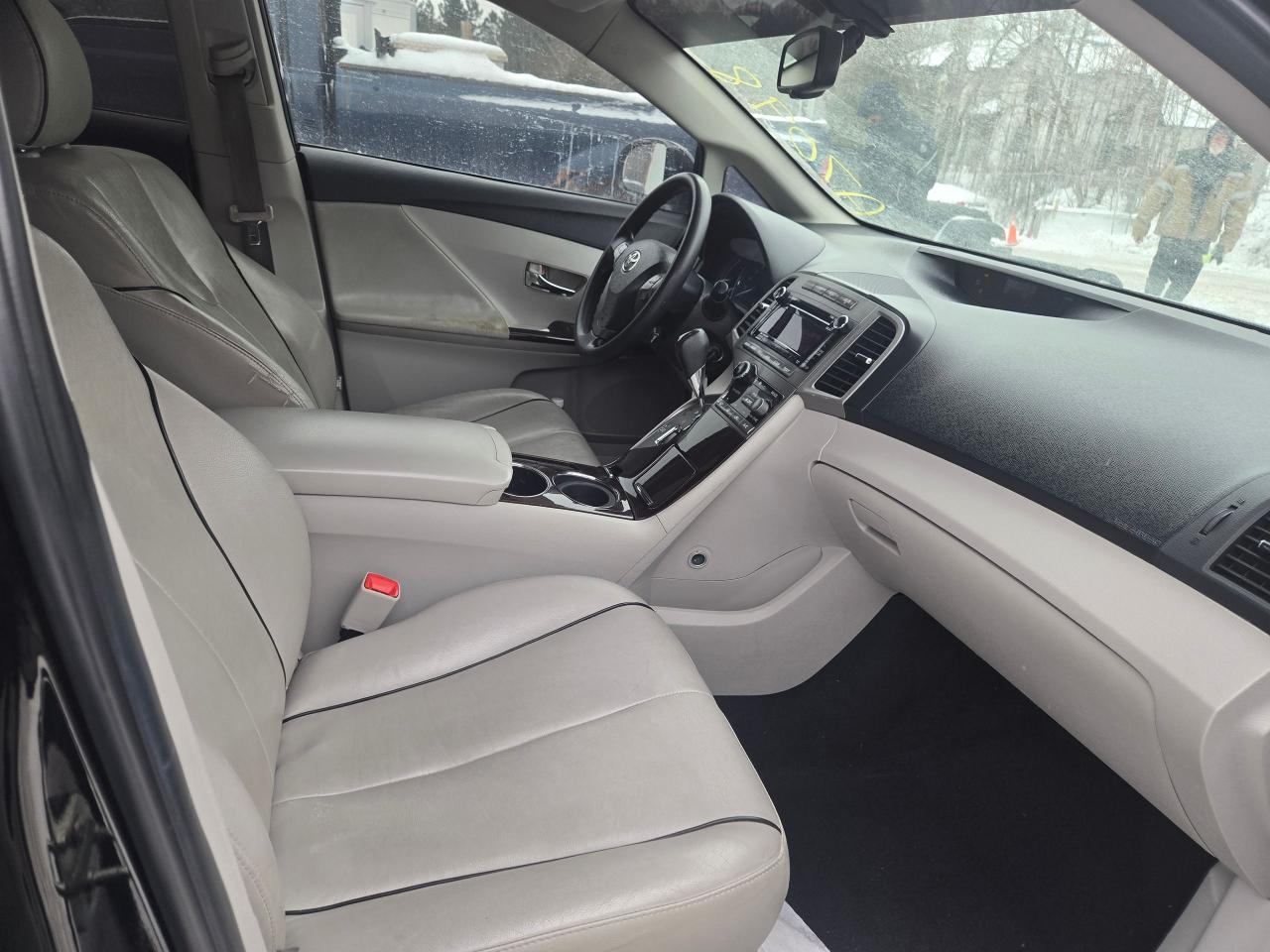 2011 Toyota Venza  Photo