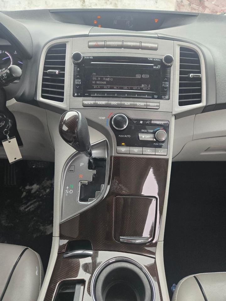 2011 Toyota Venza  Photo