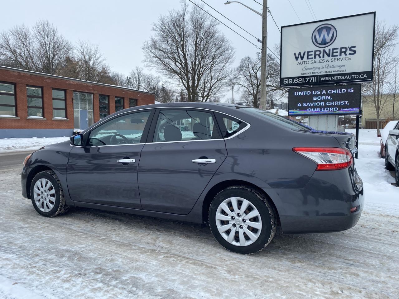 2013 Nissan Sentra S 6MT Photo