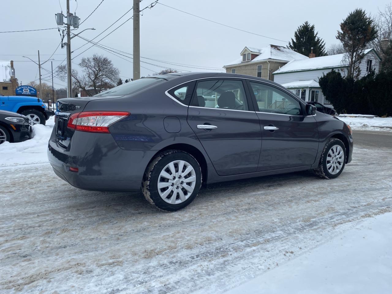 2013 Nissan Sentra S 6MT Photo2