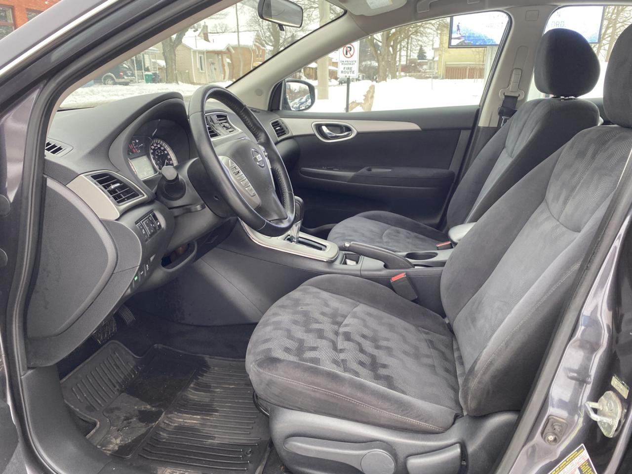 2013 Nissan Sentra S 6MT Photo