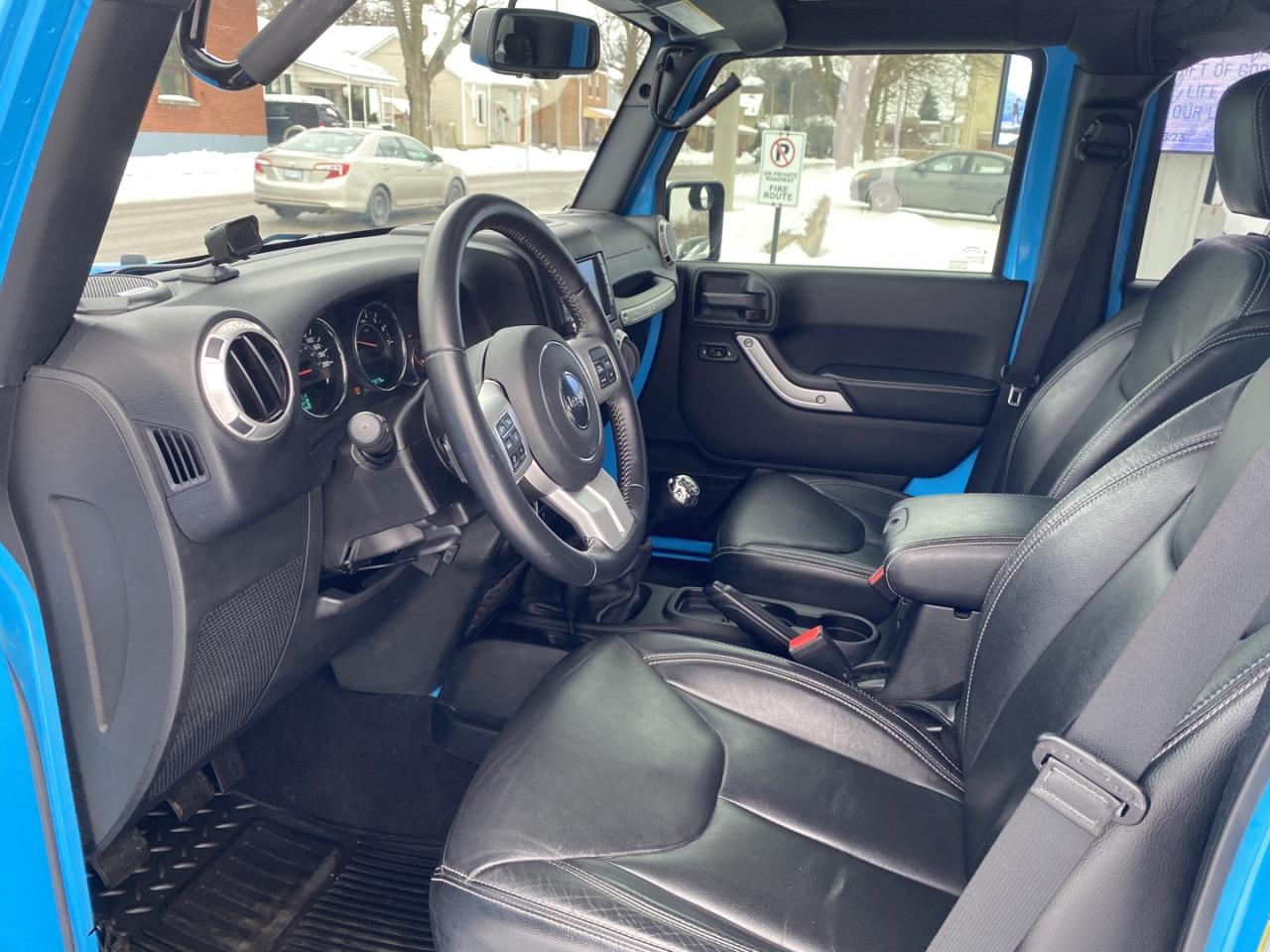 2017 Jeep Wrangler Unlimited Sahara 4WD Chief - Photo #7