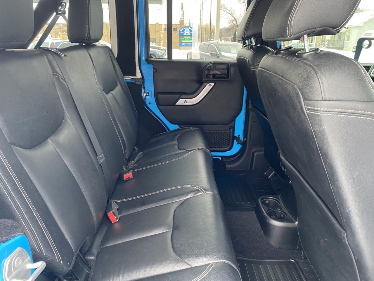 2017 Jeep Wrangler Unlimited Sahara 4WD Chief - Photo #9