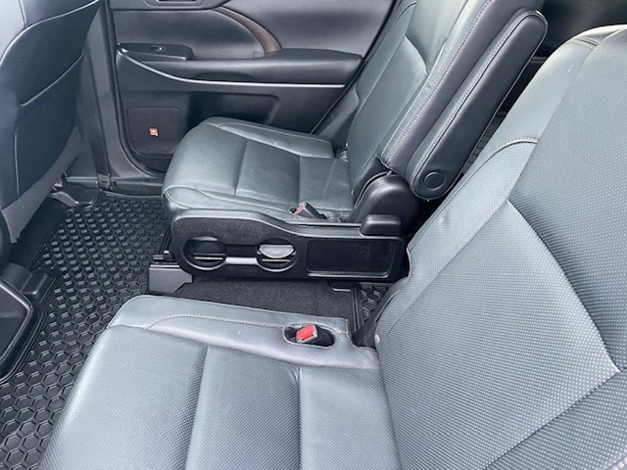 2016 Toyota Highlander LIMITED  Photo