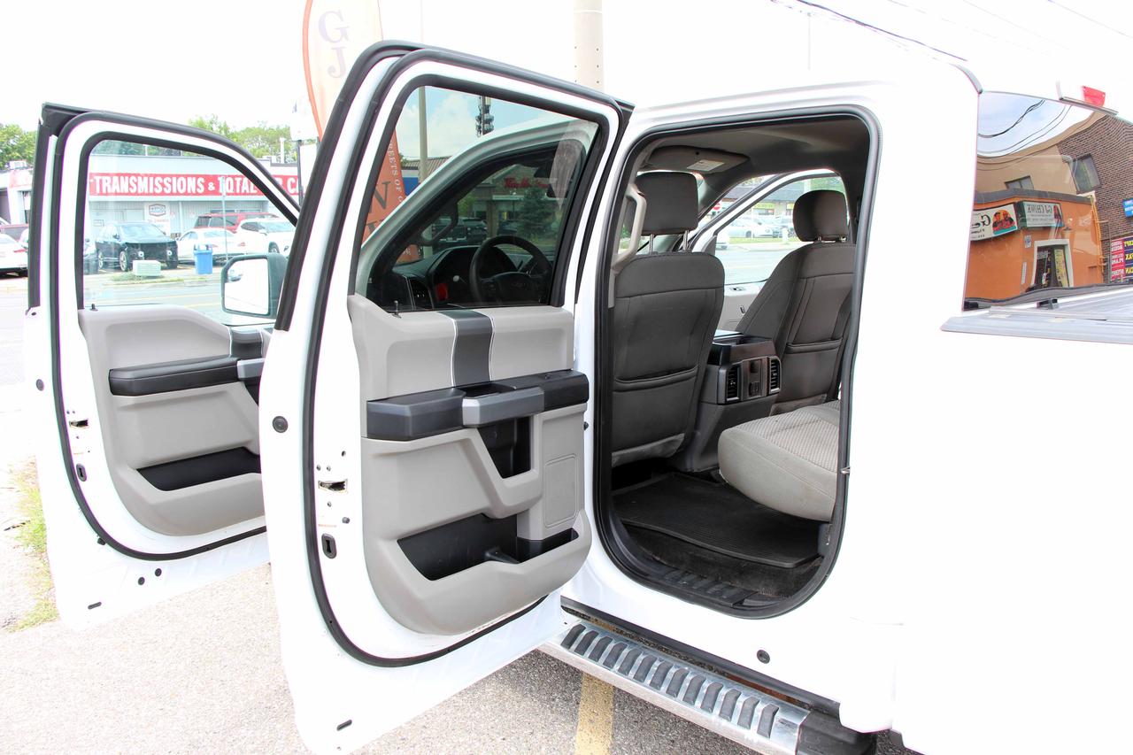 2018 Ford F-150 XLT 4WD SuperCrew 6.5' Box Photo