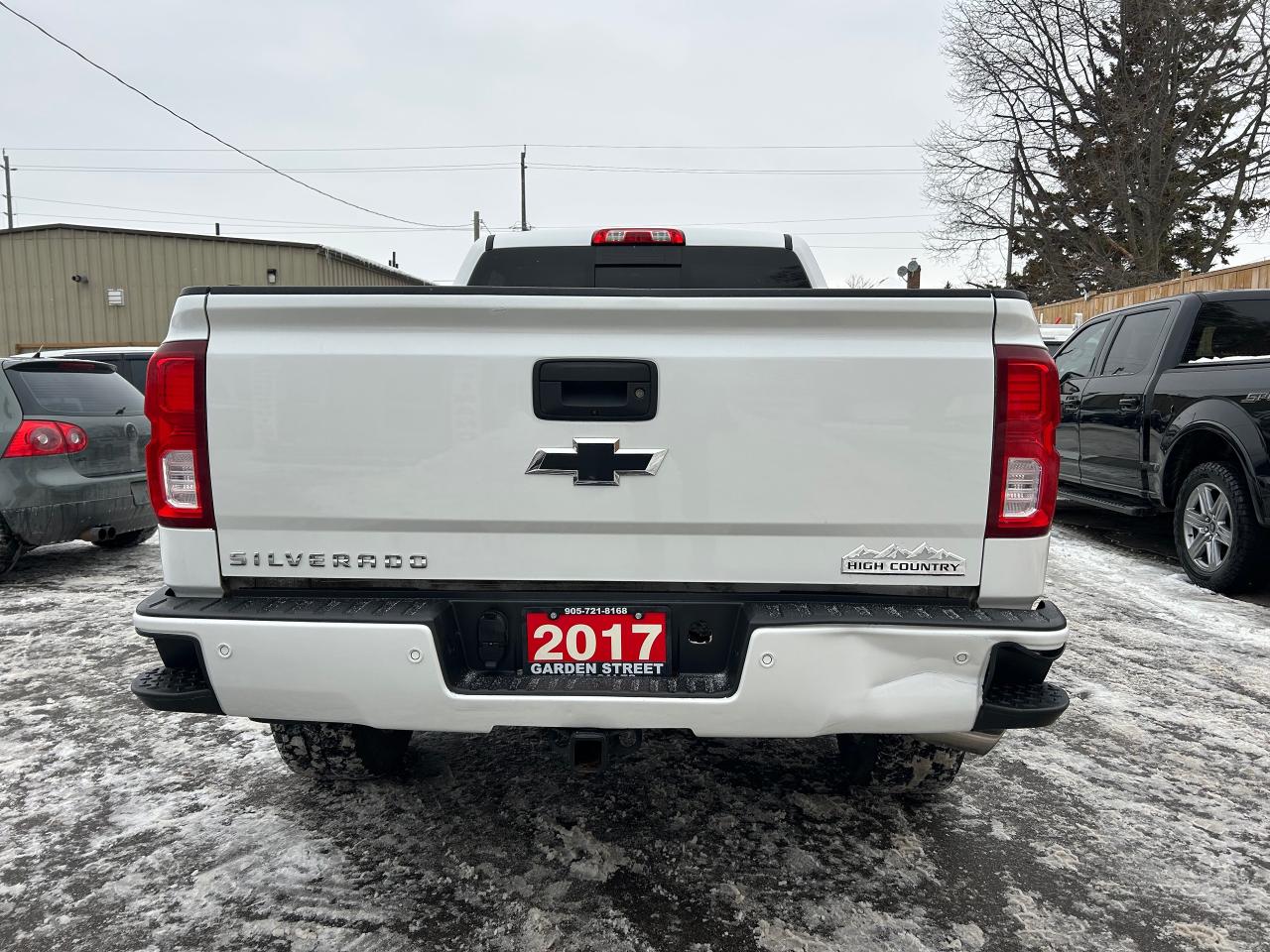 2017 Chevrolet Silverado 1500 High Country Photo3