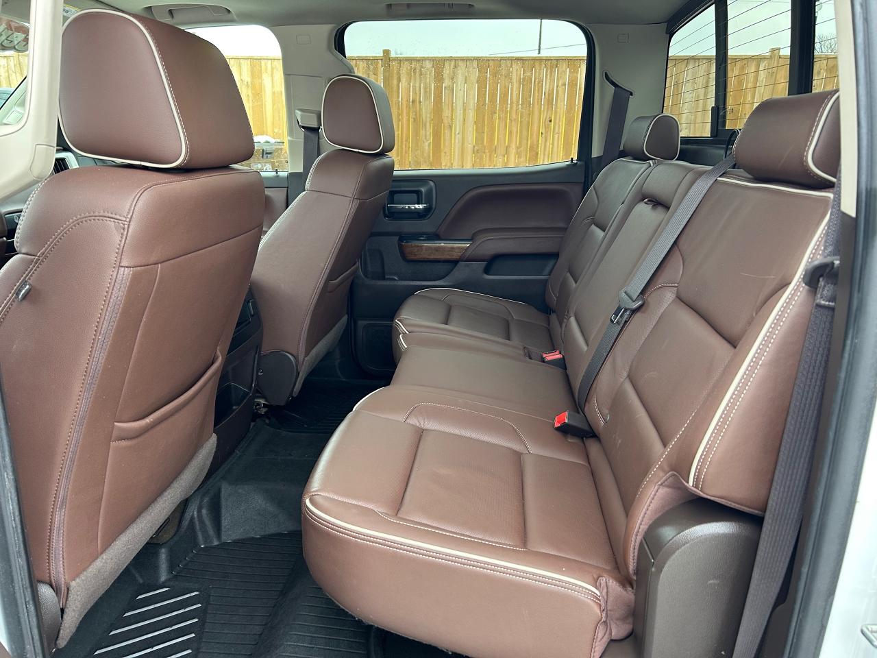 2017 Chevrolet Silverado 1500 High Country Photo