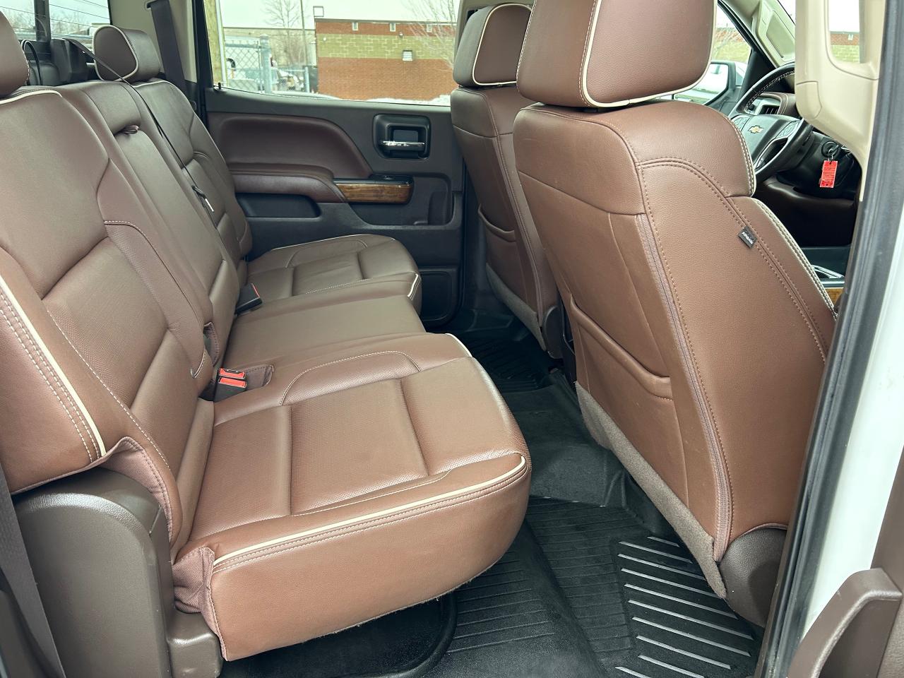 2017 Chevrolet Silverado 1500 High Country Photo