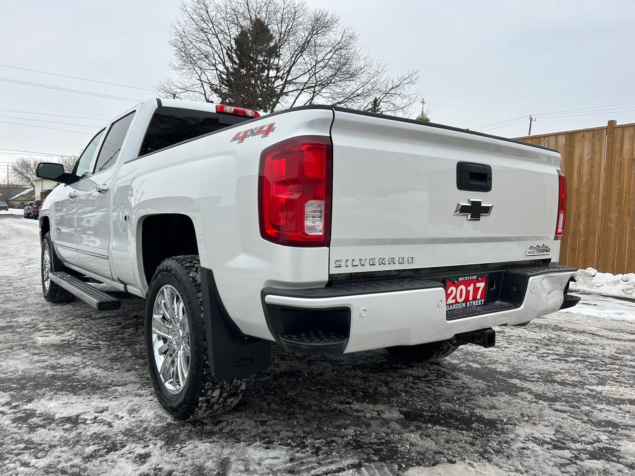2017 Chevrolet Silverado 1500 High Country Photo