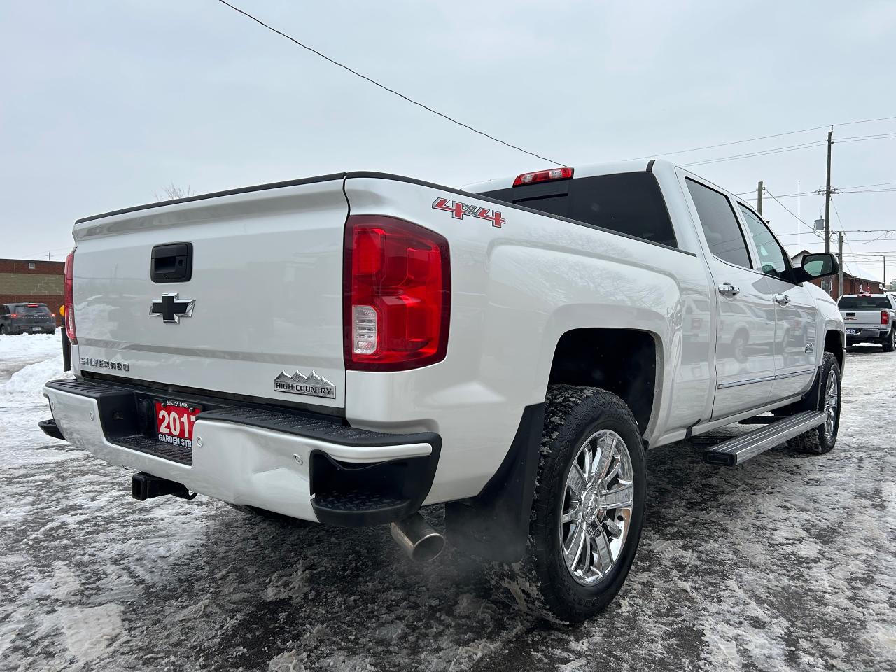 2017 Chevrolet Silverado 1500 High Country Photo4