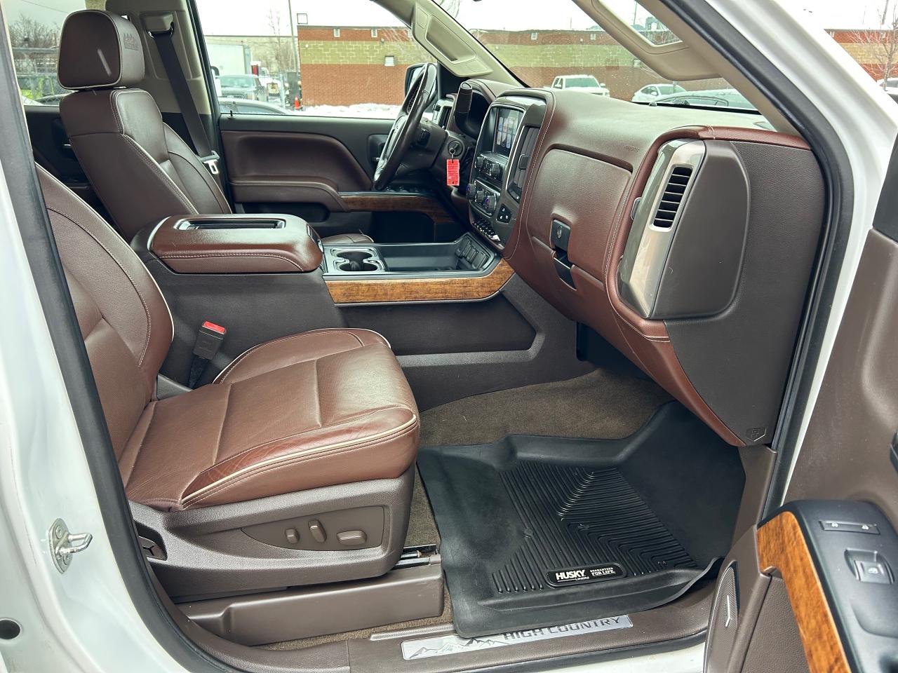 2017 Chevrolet Silverado 1500 High Country Photo