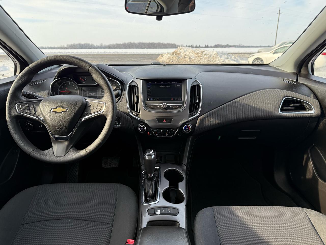 2019 Chevrolet Cruze LT | Backup Camera | Heated Seats | Apple Carplay Photo