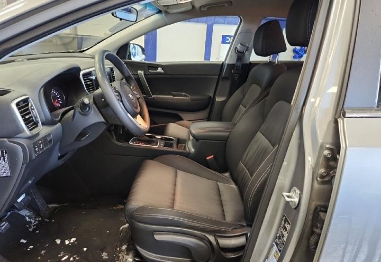 2020 Kia Sportage LX AWD | Heated Seats | CarPlay + Android | Rear Camera | Alloy Wheels | and More ! Photo2