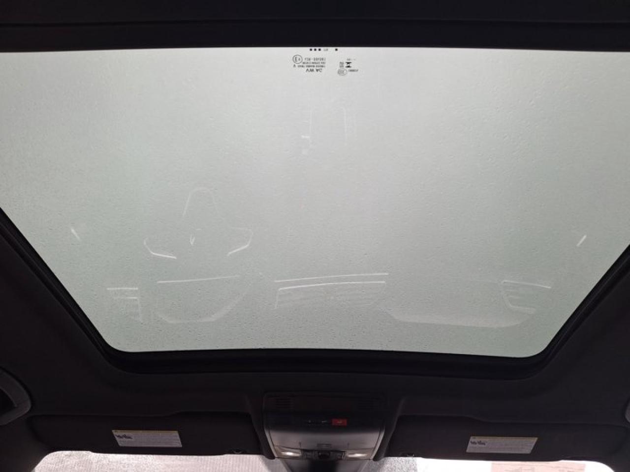 2024 Volkswagen Tiguan Highline R-Line AWD | Leather | Sunroof | Nav | 360 Camera | Adaptive Cruise | Cooled Seats & More ! Photo