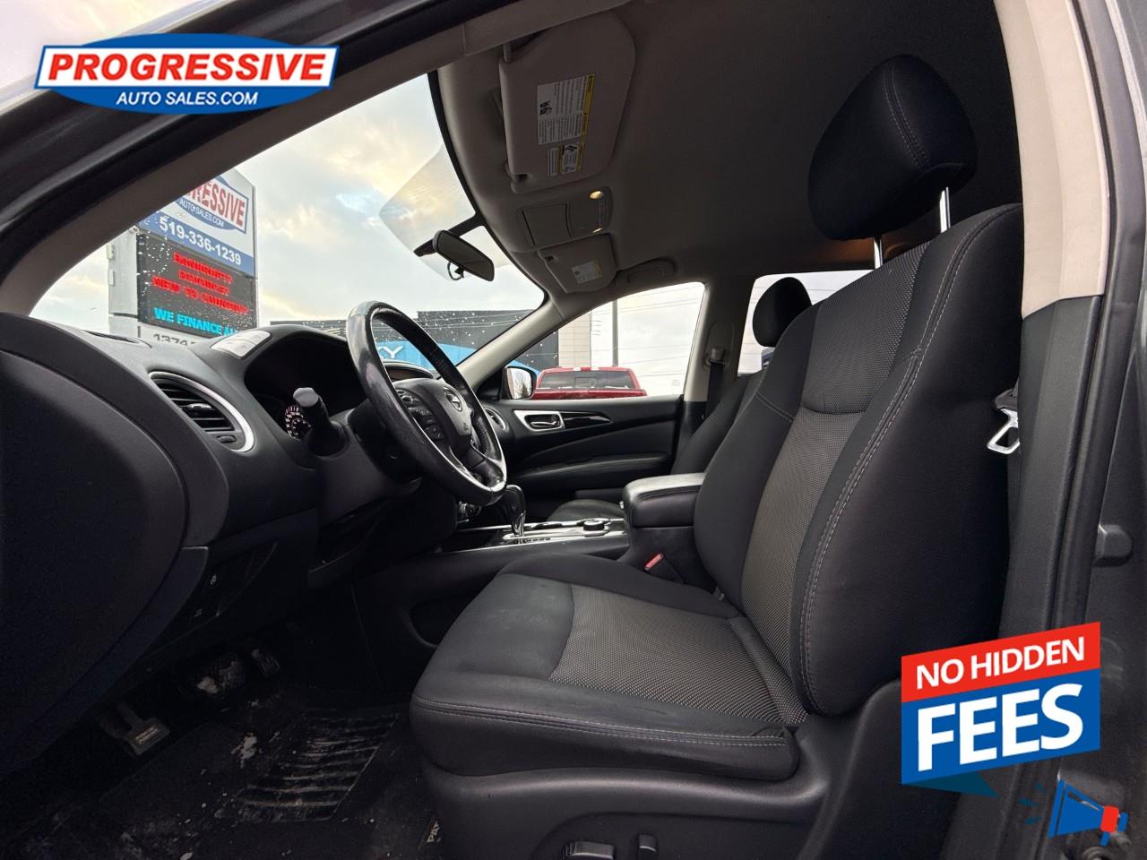 2019 Nissan Pathfinder SV Tech Photo