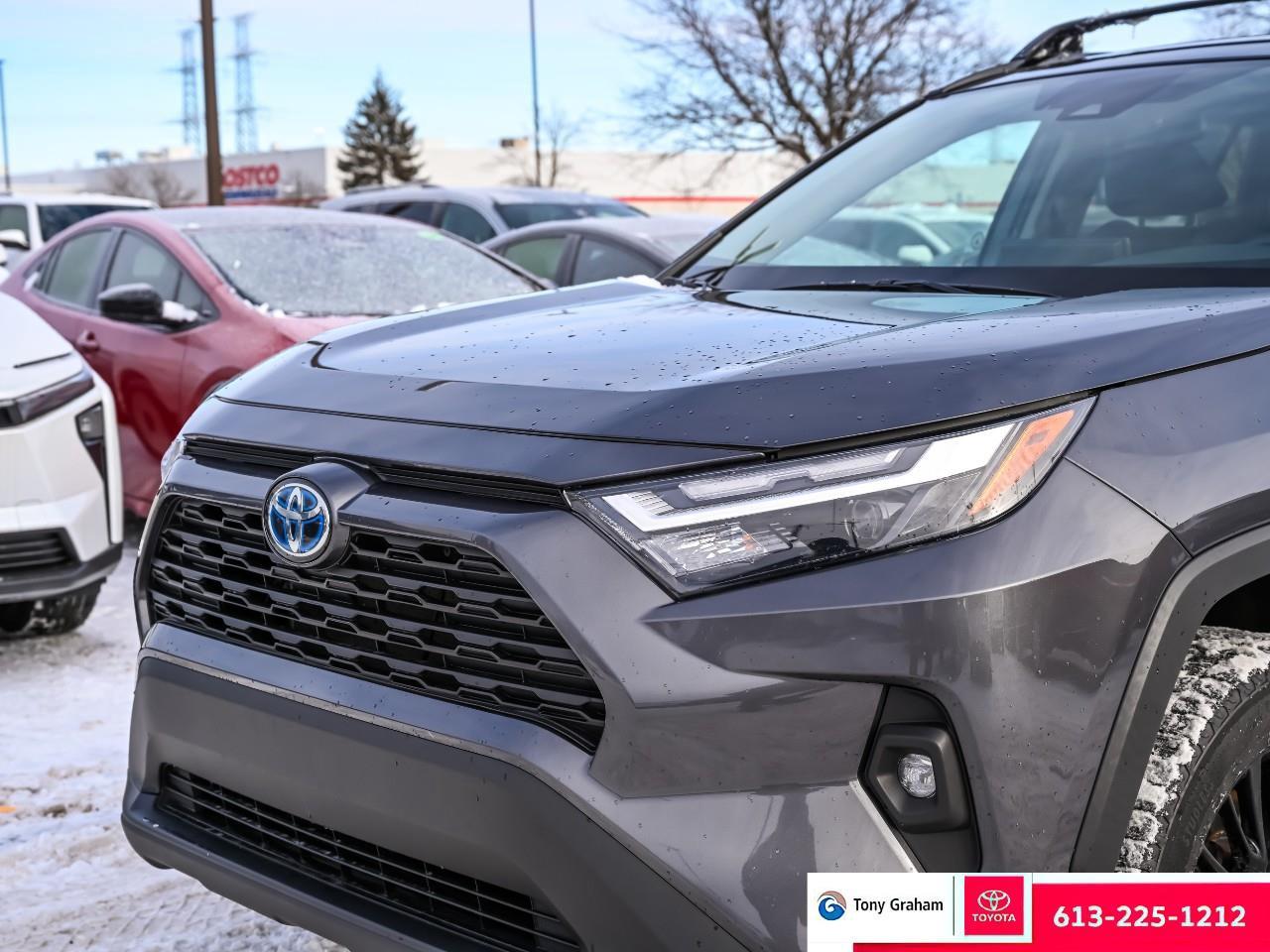 2023 Toyota RAV4 Hybrid XLE Photo