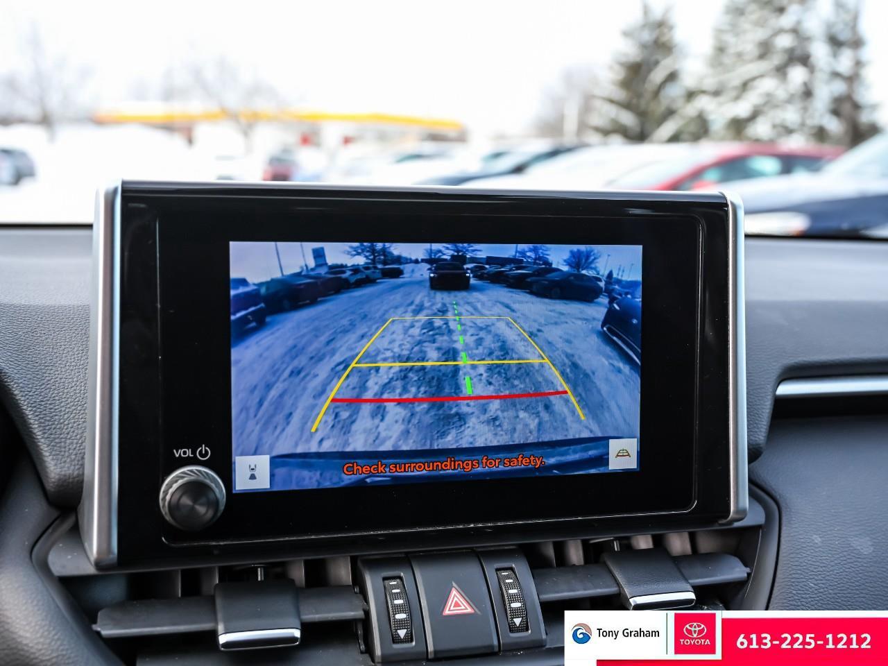 2023 Toyota RAV4 Hybrid XLE Photo