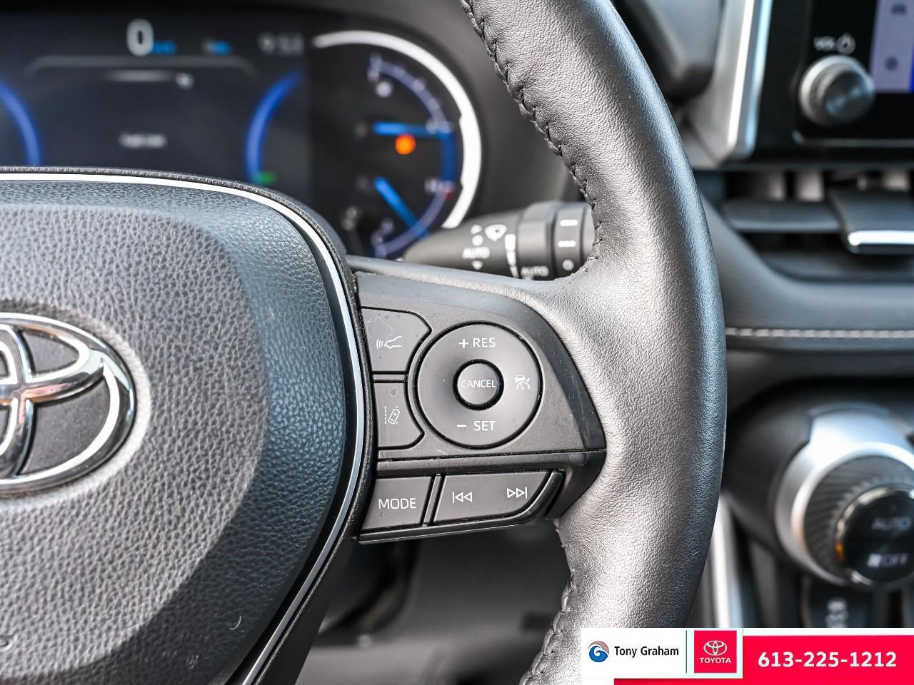 2023 Toyota RAV4 Hybrid XLE Photo