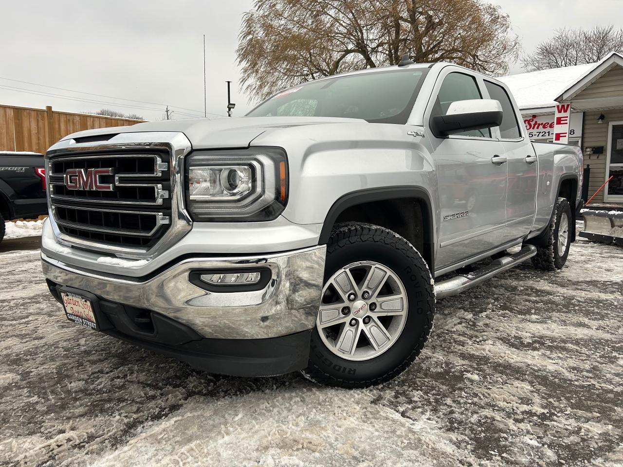 2017 GMC Sierra 1500 SLE Photo0
