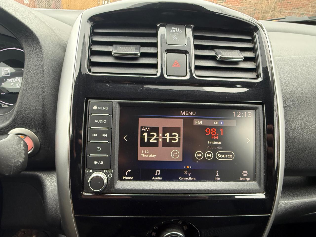 2019 Nissan Versa Note SV Photo